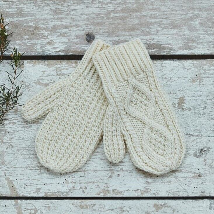 Handgestrickte Fäustlinge Merino naturfarben