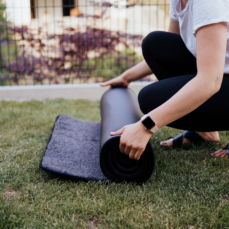 Yogamatte aus Schafwolle Merino schwarz
